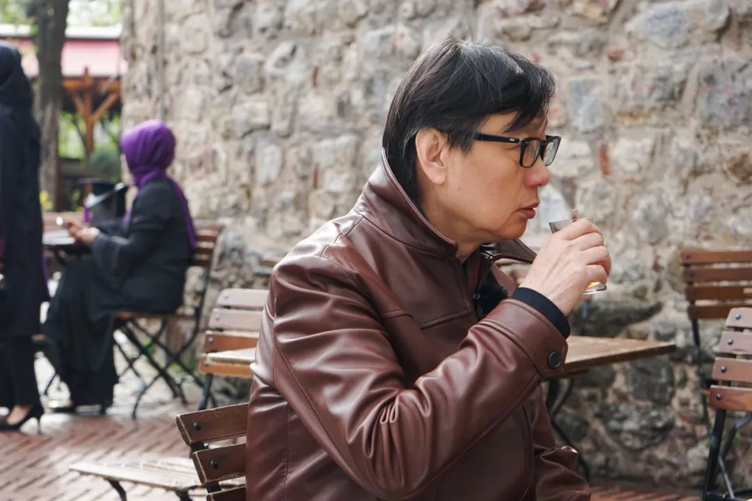 疫情三年许子东在沪港间奔波，习惯居家看书上网课找慰藉