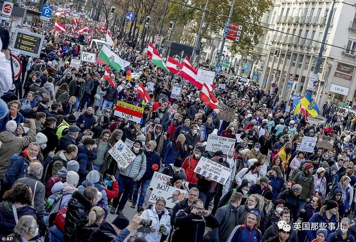 欧洲疫情大爆发,奥地利将强制全民接种新冠疫苗,不打面临牢狱之灾