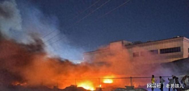 元旦，印度一家工厂遭到轰炸；日本爆发疫情；特朗普发布“撤退”令