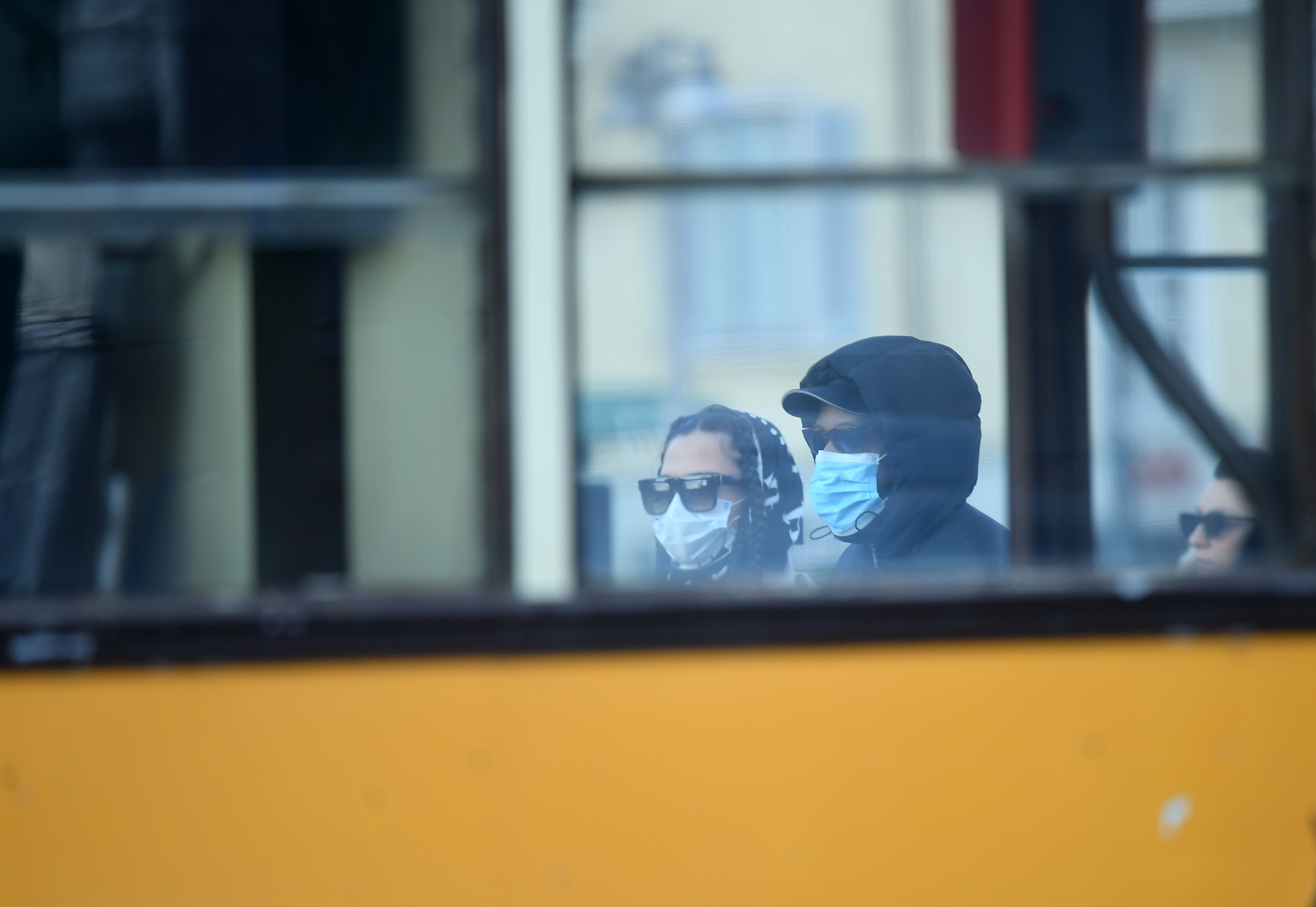 多国新冠疫情持续扩散,韩国新增病例多,多国采取入境管制