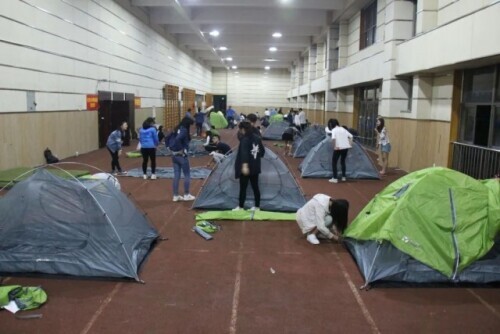 新奇选修课受热捧,爬树、电竞等课程成选课大战焦点