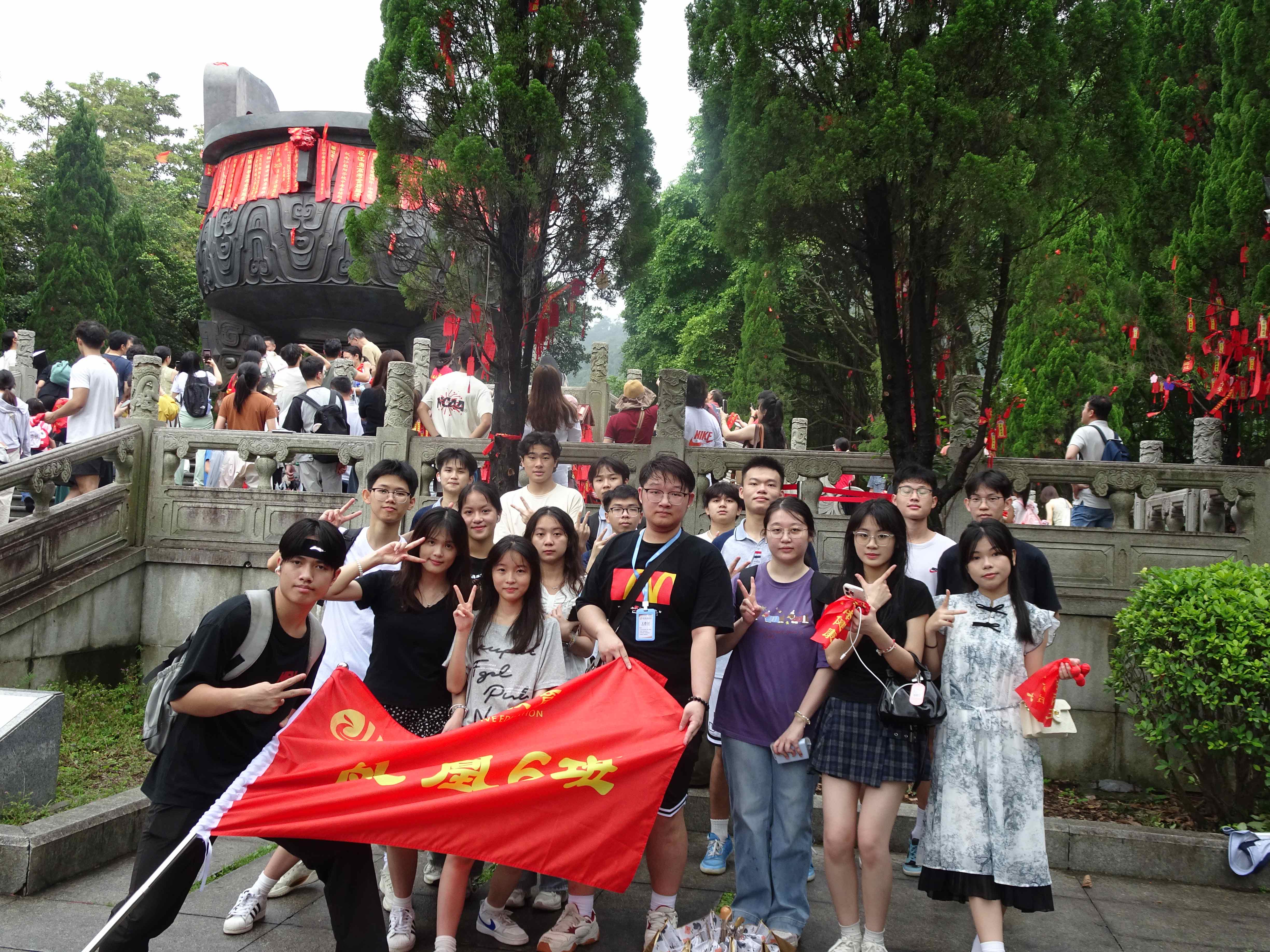 高考竞争激烈,选靠谱复读学校,新视角成考生家长信赖之选