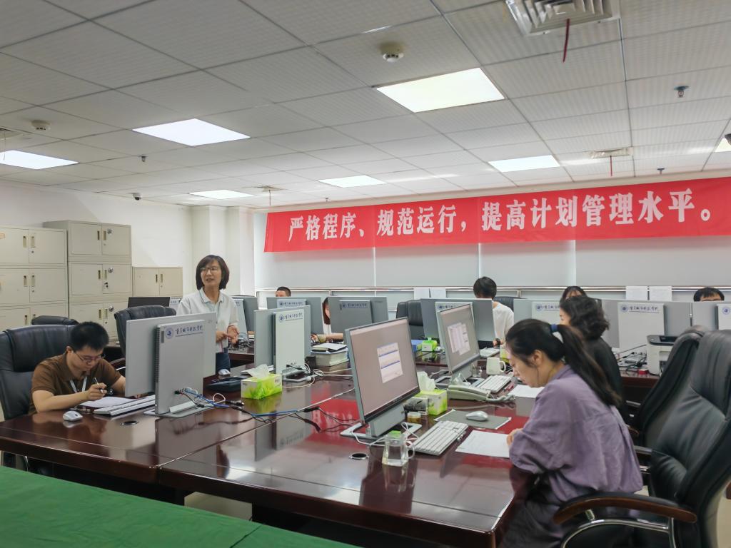 走进高考录取场，见证录取结果如何一步步诞生