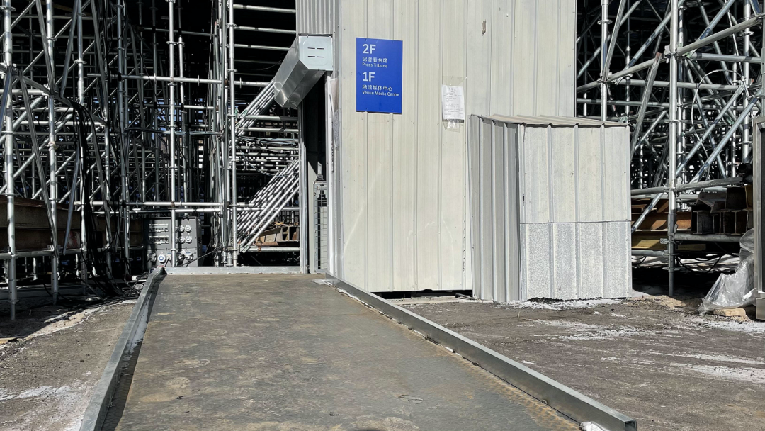 双奥之城新地标!冬奥场馆如何由夏奥遗产变身?揭秘国家冬季两项中心