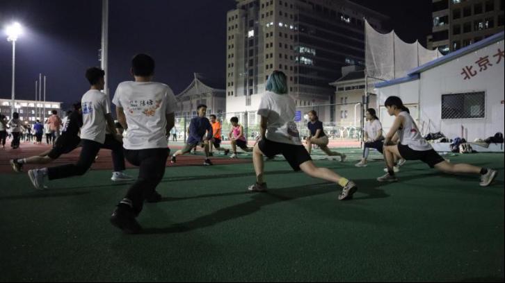 北大山鹰社36年历程:登山攀岩为主,多项活动展青春风采