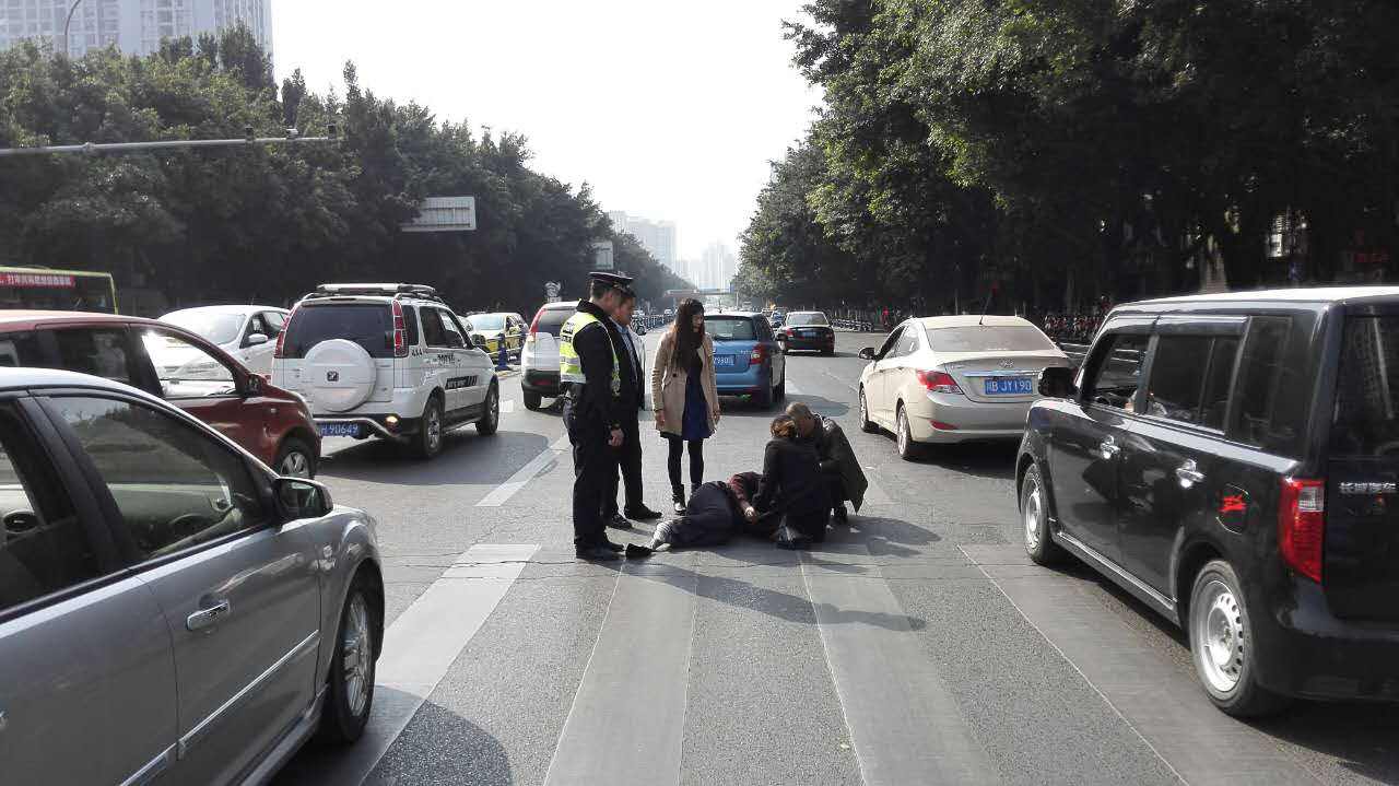 老司机多年经验总结8条驾驶铁律,关键时刻能保命